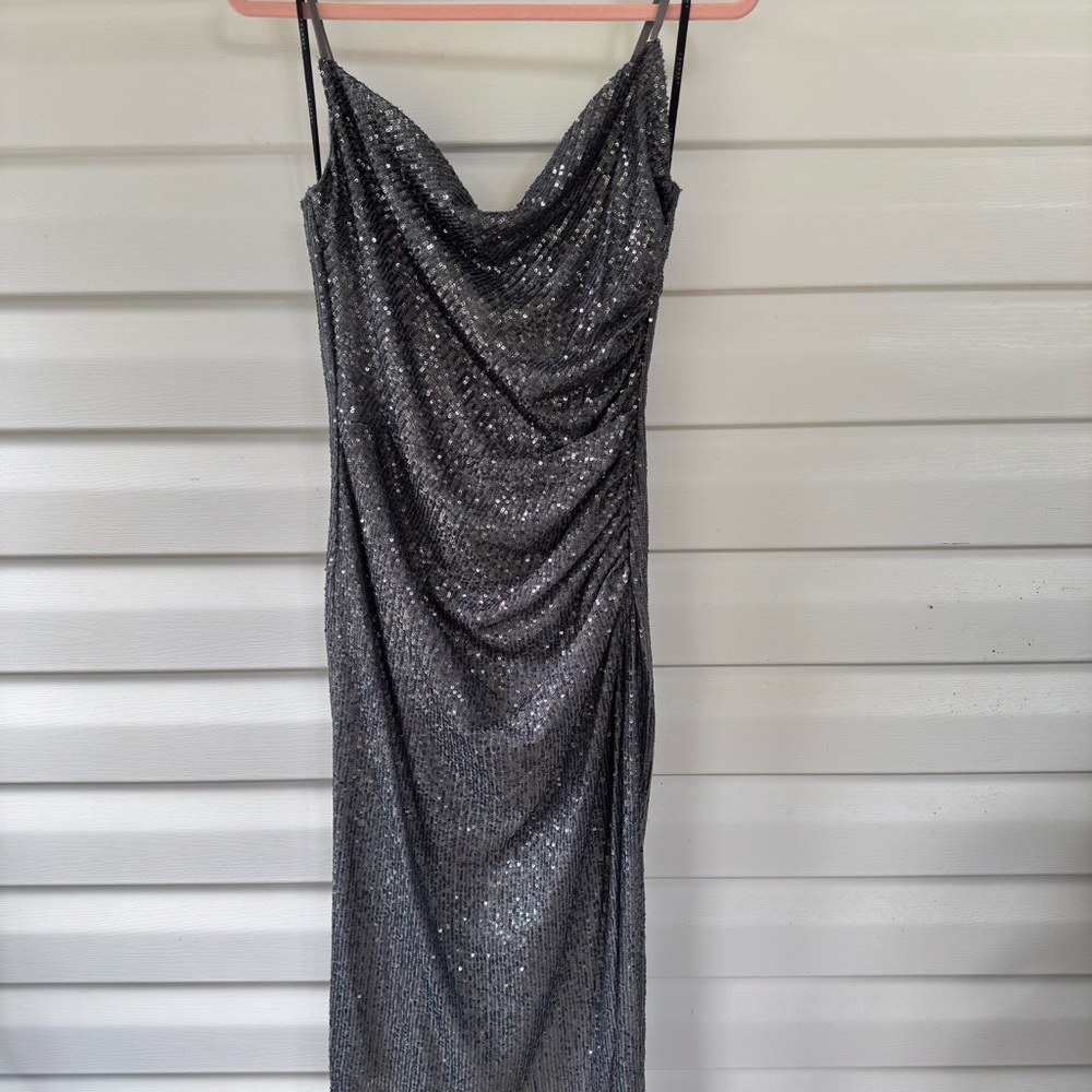 Laundry By Shelli Segal Sequin Gray Midi Dress
